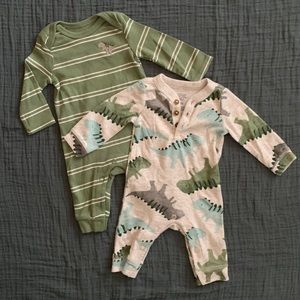 Set of 2 Dino outfits